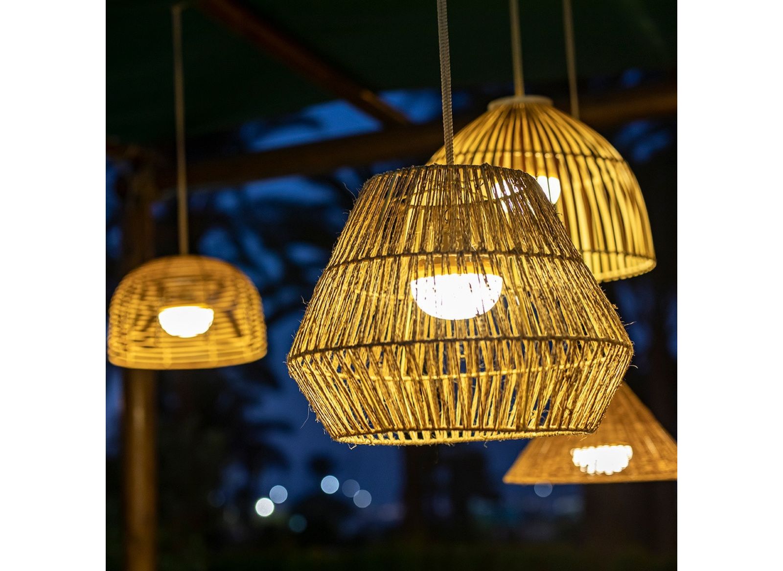 Lampe d'extérieur Lola 110 - luminaires d'extérieur design New Garden par  Proloisirs - Proloisirs, Mobilier de jardin design, tables et salons de  jardin